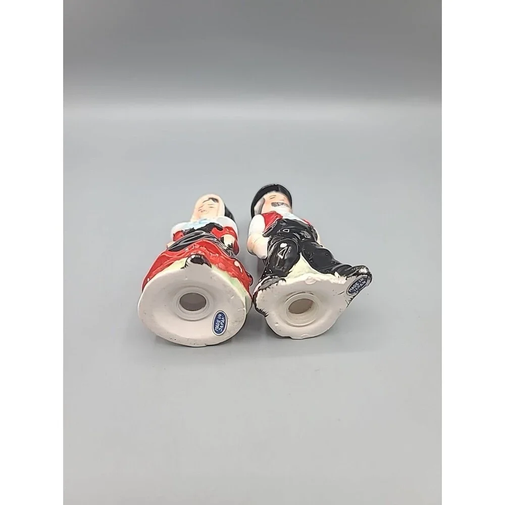 Vintage Amish Salt And Pepper Shakers